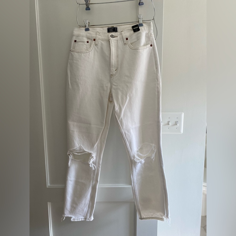 NWT Abercrombie White High Rise Mom Jeans